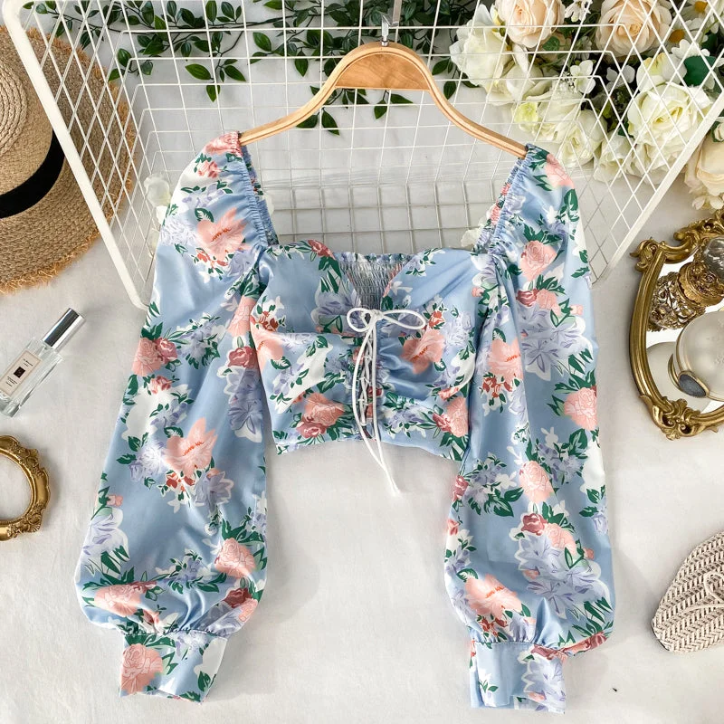 Stylish long-sleeved floral top  314